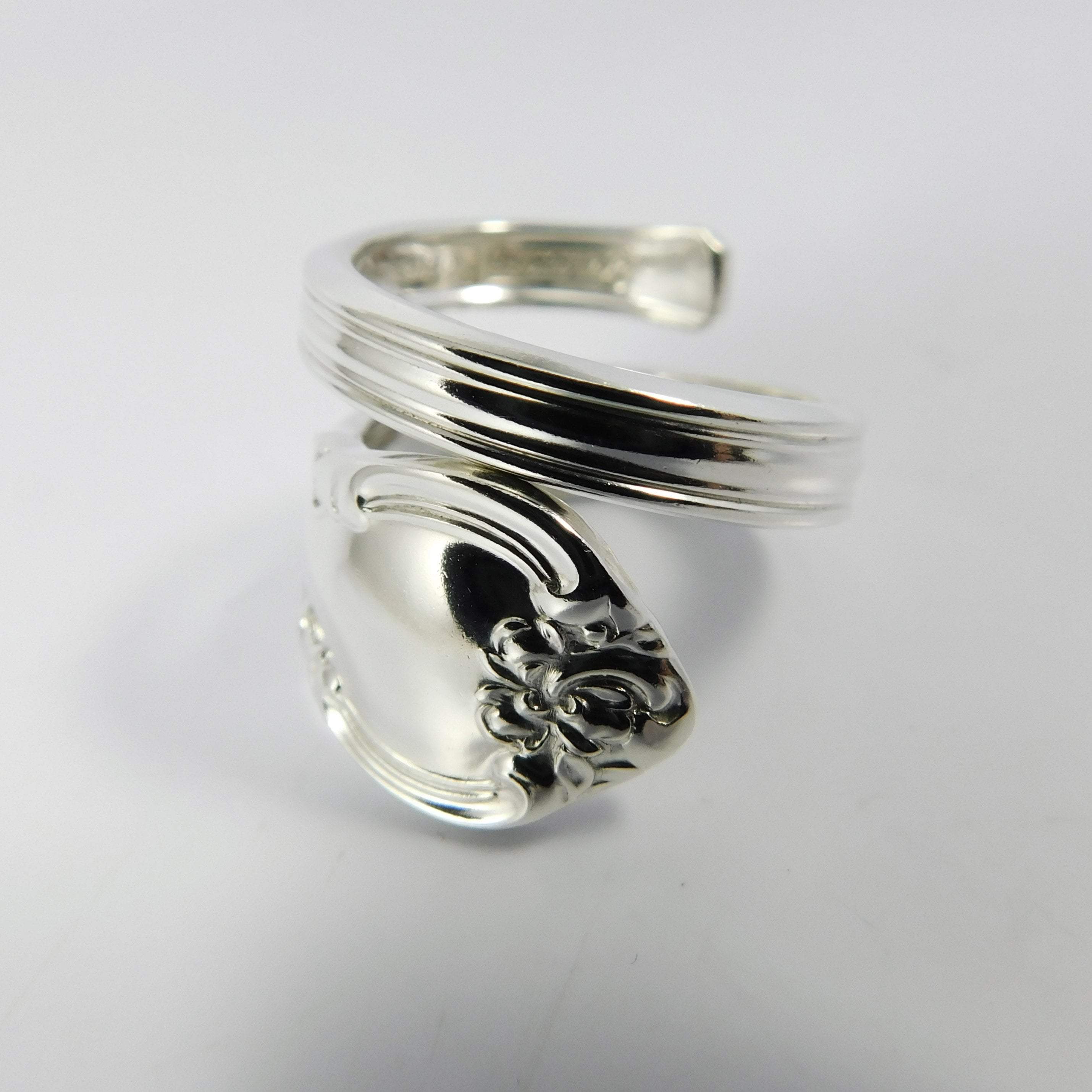 Bowknot Spiral Twist Sterling Silver Spoon Ring