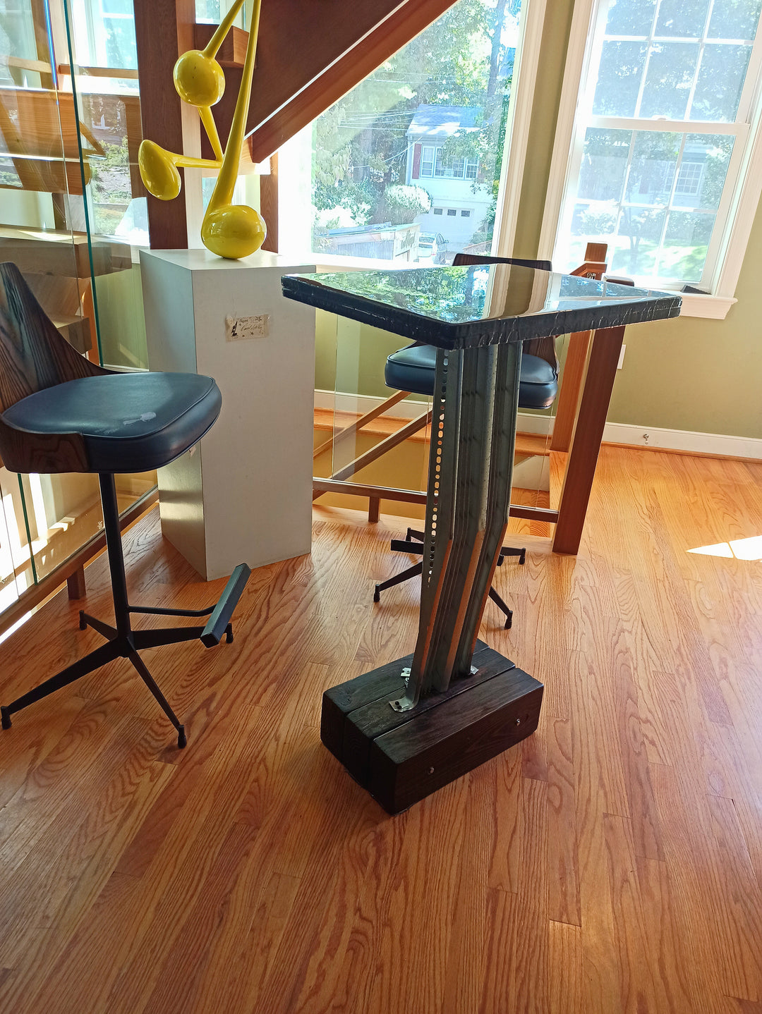 Bar Table