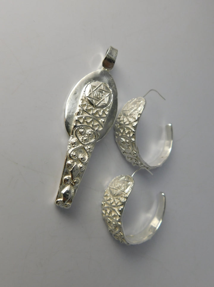 Custom Silverware Jewelry Design Consultation