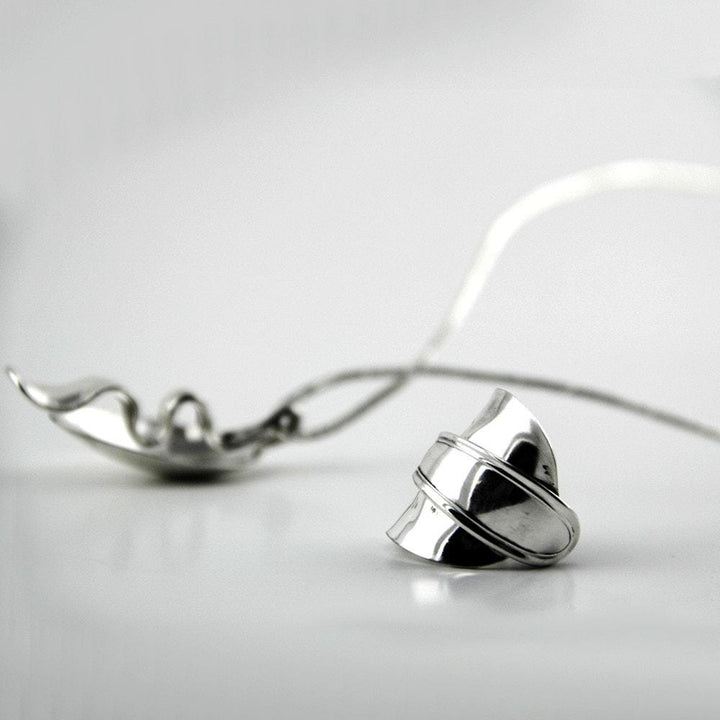 Lustrada Sterling Silver Matching Ring & Pendant with Neckwire Necklace
