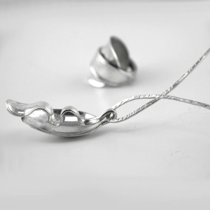 Lustrada Sterling Silver Matching Ring & Pendant with Neckwire Necklace