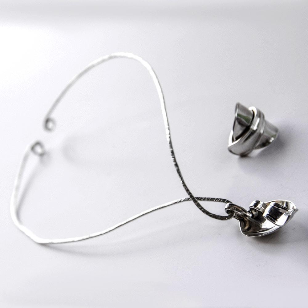 Lustrada Sterling Silver Matching Ring & Pendant with Neckwire Necklace