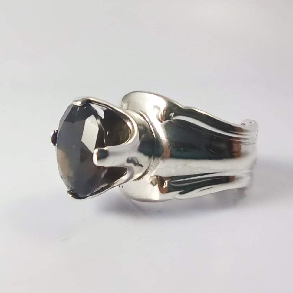 Smoky Quartz Princess Spoon Ring, Sterling Silver with Prong-Set Natural Smoky Quartz Gemstone