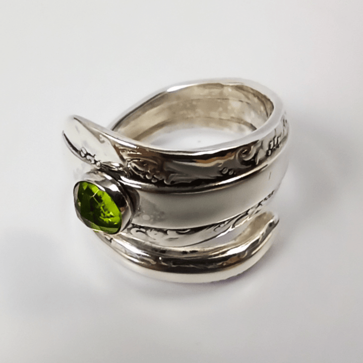 Peridot Gemstone Spiral Twist Sterling Silver Spoon Ring