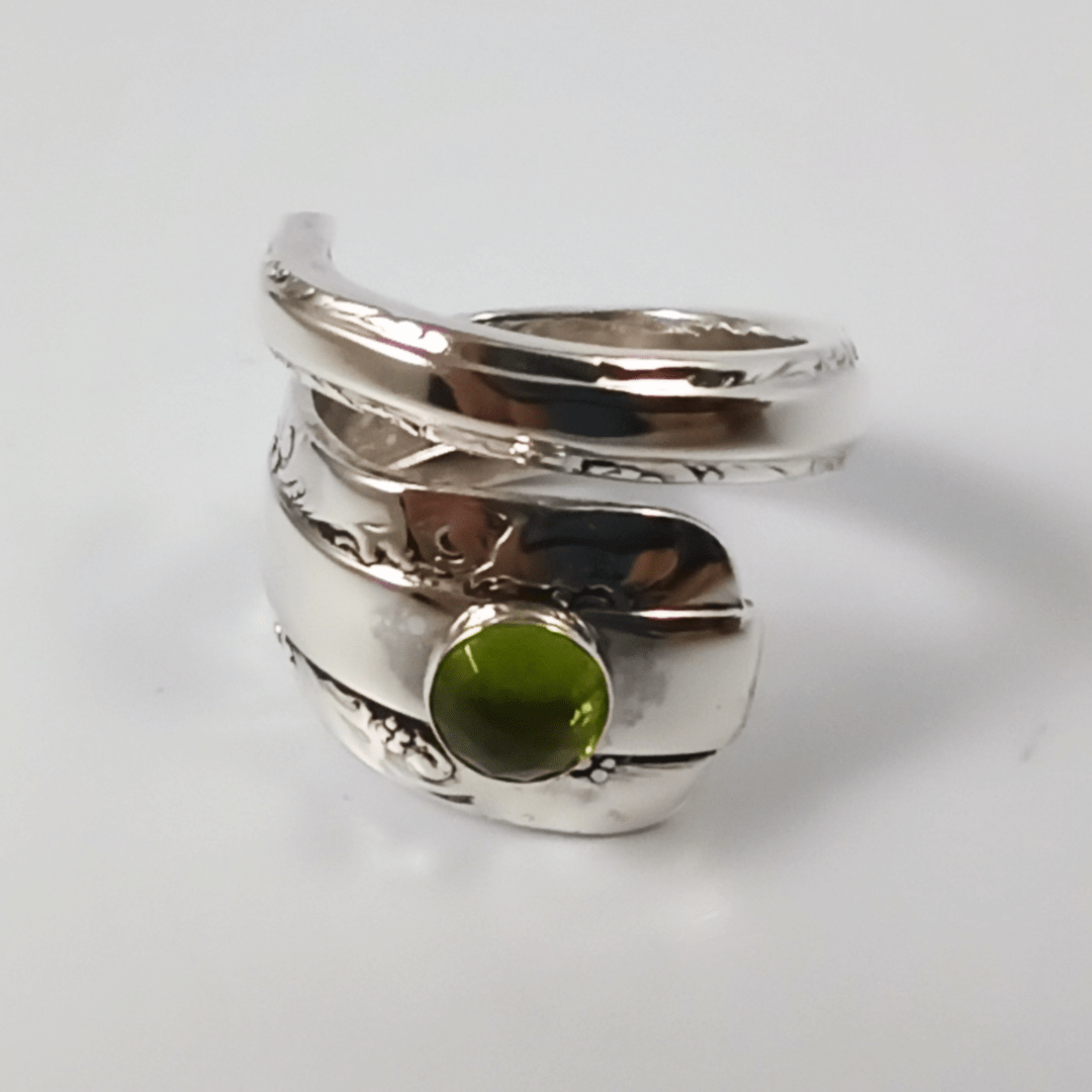 Peridot Gemstone Spiral Twist Sterling Silver Spoon Ring
