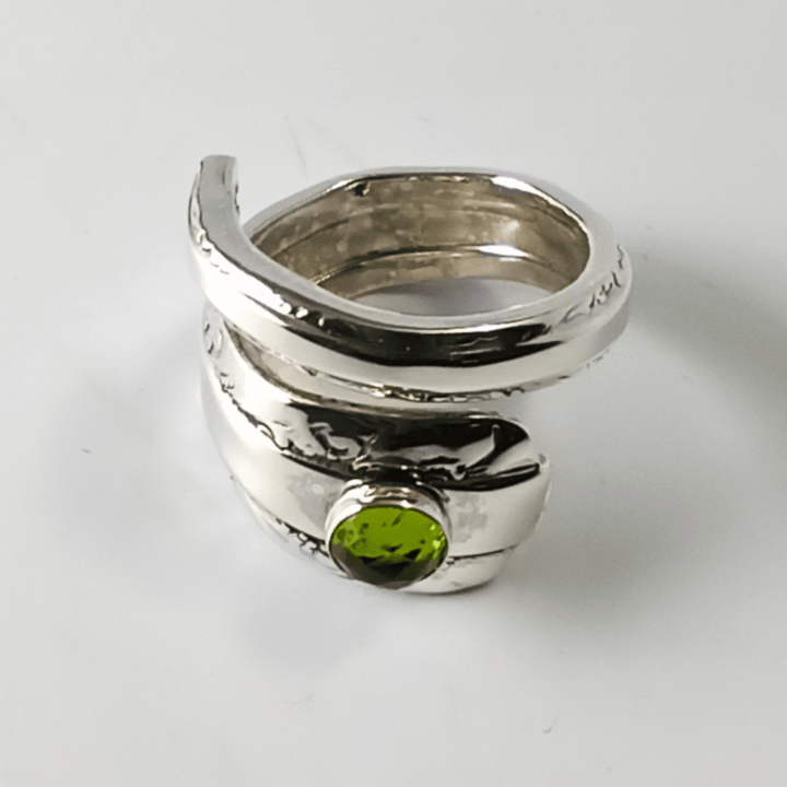 Peridot Gemstone Spiral Twist Sterling Silver Spoon Ring