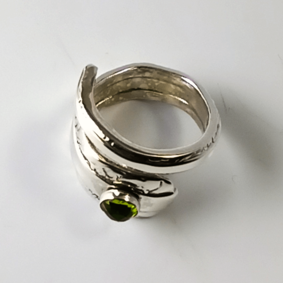 Peridot Gemstone Spiral Twist Sterling Silver Spoon Ring