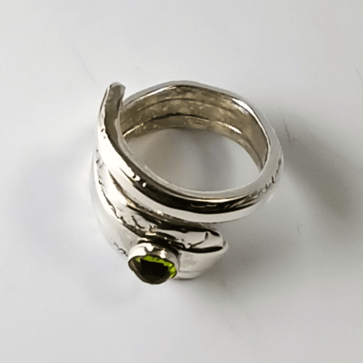 Peridot Gemstone Spiral Twist Sterling Silver Spoon Ring